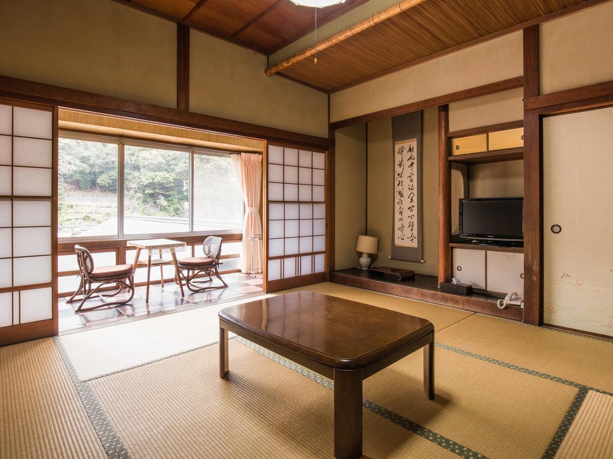 Izumiya Ryokan' Tawarayama Onsen Nagato  Buitenkant foto